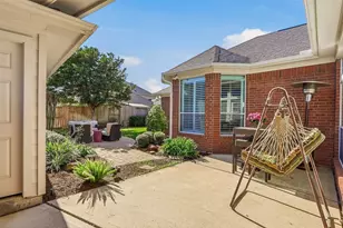 1619 Forest Trace Dr, Sugar Land, TX 77479 - Photo 16