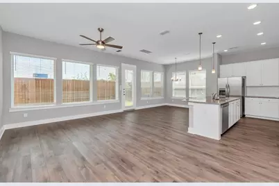 2705 Brown Lake Street, Houston, TX 77008 - Photo 4