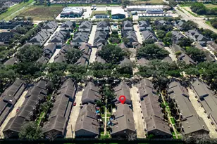 13852 Hollowgreen Dr, Houston, TX 77082 - Photo 32