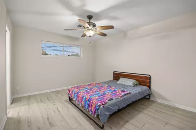 1607 Buescher Drive, Houston, TX 77043 - Photo 18