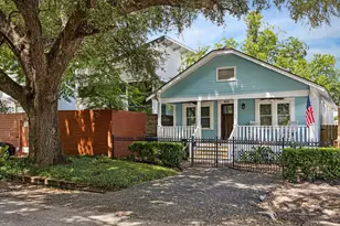 431 W 27th St, Houston, TX 77008 - Photo 2