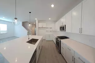 8430 Bay Oaks Dr, Baytown, TX 77523 - Photo 14