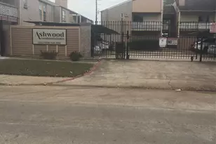 10203 Forum Park Dr, Houston, TX 77036 - Photo 4
