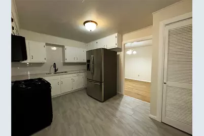 6023 Belarbor Street, Houston, TX 77033 - Photo 6