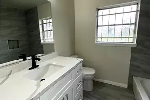 6023 Belarbor St, Houston, TX 77033 - Photo 16