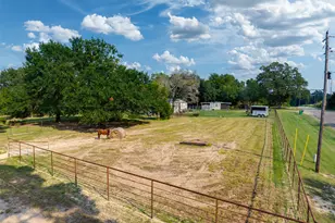 3269 Acr 153, Palestine, TX 75801 - Photo 34