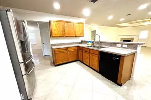 8831 Stratfield Ln, Houston, TX 77075 - Photo 8