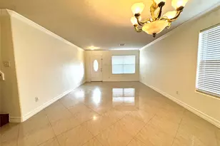 8831 Stratfield Ln, Houston, TX 77075 - Photo 2