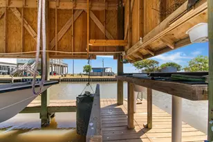 1163 County Rd 209, Sargent, TX 77414 - Photo 18