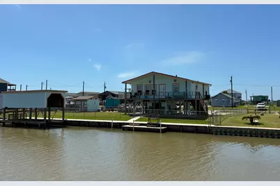 1163 County Road 209, Sargent, TX 77414 - Photo 2
