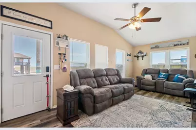 1163 County Road 209, Sargent, TX 77414 - Photo 8