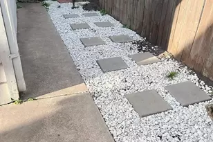 6439 S Briar Bayou Dr, Houston, TX 77072 - Photo 2