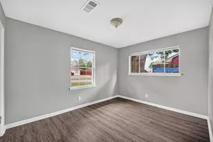9610 Foredale St, Houston, TX 77075 - Photo 20