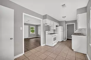 9610 Foredale St, Houston, TX 77075 - Photo 10