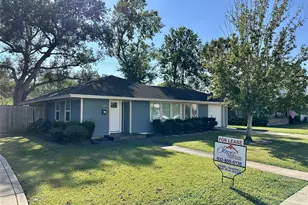 5111 Maple St, Bellaire, TX 77401 - Photo 1