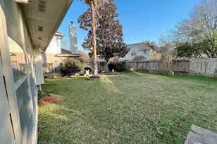815 Featherbrook Ct, Sugar Land, TX 77479 - Photo 16