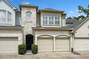 1321 Whispering Pines Dr, Houston, TX 77055 - Photo 2