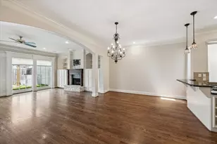 1321 Whispering Pines Dr, Houston, TX 77055 - Photo 6