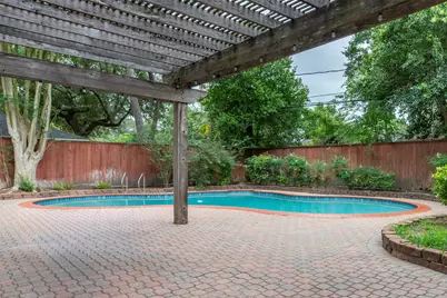 10007 Cedar Creek Drive, Houston, TX 77042 - Photo 26