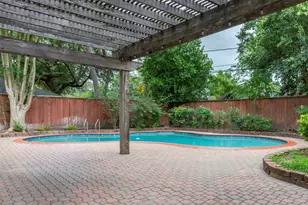 10007 Cedar Creek Dr, Houston, TX 77042 - Photo 26