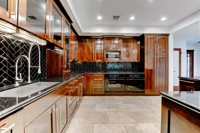 10007 Cedar Creek Drive, Houston, TX 77042 - Photo 4