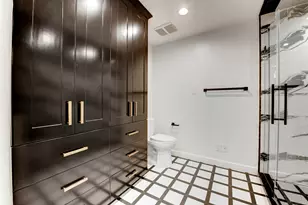 10007 Cedar Creek Dr, Houston, TX 77042 - Photo 16