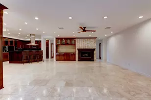 10007 Cedar Creek Dr, Houston, TX 77042 - Photo 14