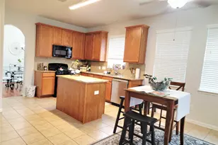 8811 Henrico Ln, Rosenberg, TX 77469 - Photo 4