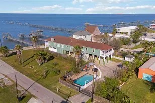 1813 Avenue A, Dickinson, TX 77539 - Photo 4