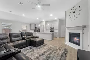 11702 Glossy Oak Ln, Houston, TX 77066 - Photo 6