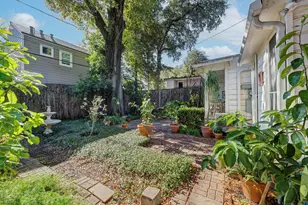 1741 Wroxton Ct, Houston, TX 77005 - Photo 16