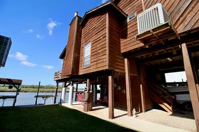 215 Redfish Drive, Freeport, TX 77541 - Photo 4