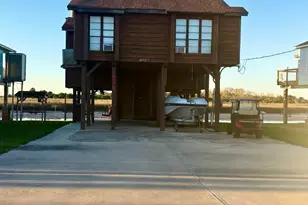 215 Redfish Dr, Freeport, TX 77541 - Photo 1