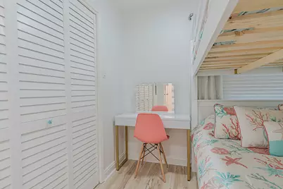 13826 Pirates Beach Boulevard, Galveston, TX 77554 - Photo 30