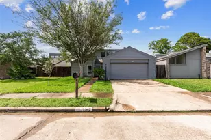 11542 Bellerive Dr, Houston, TX 77072 - Photo 4