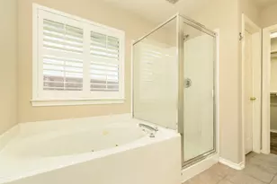413 Sun River Ln, League City, TX 77539 - Photo 16