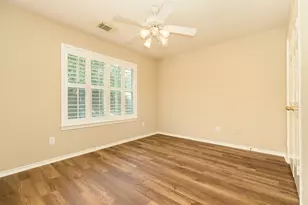 413 Sun River Ln, League City, TX 77539 - Photo 18