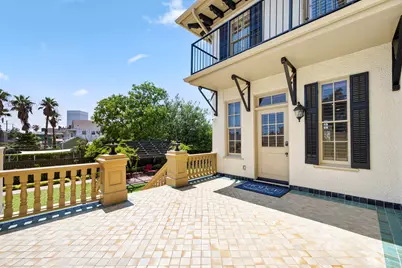 1301 Market Street, Galveston, TX 77550 - Photo 8