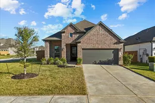 13026 Oleander Bay Ln, Texas City, TX 77568 - Photo 2