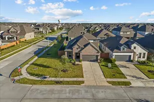 13026 Oleander Bay Ln, Texas City, TX 77568 - Photo 2