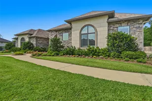 32802 Whistler Ct, Fulshear, TX 77441 - Photo 2