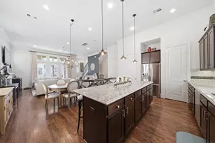 5750 Kiam St, Houston, TX 77007 - Photo 16