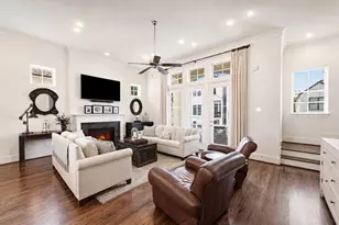 5750 Kiam St, Houston, TX 77007 - Photo 2
