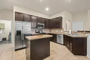 5211 Cayenne Ln, Baytown, TX 77521 - Photo 8
