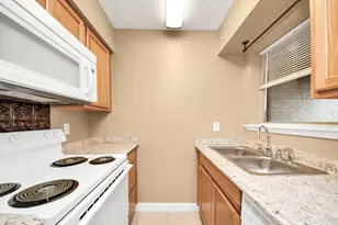 2011 Spenwick Dr, Houston, TX 77055 - Photo 8