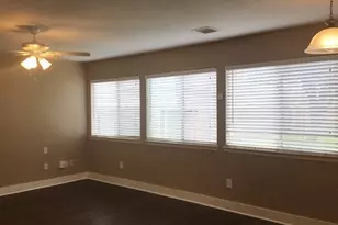 19934 Crested Hill Ln, Cypress, TX 77433 - Photo 4