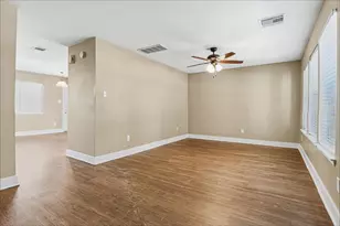 19934 Crested Hill Ln, Cypress, TX 77433 - Photo 4