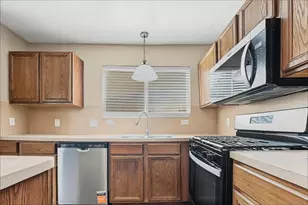 19934 Crested Hill Ln, Cypress, TX 77433 - Photo 2