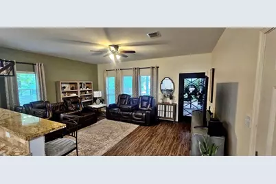 201 Smith Street, Columbus, TX 78934 - Photo 2