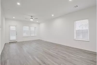 1055 Llano Trail, Dayton, TX 77535 - Photo 16